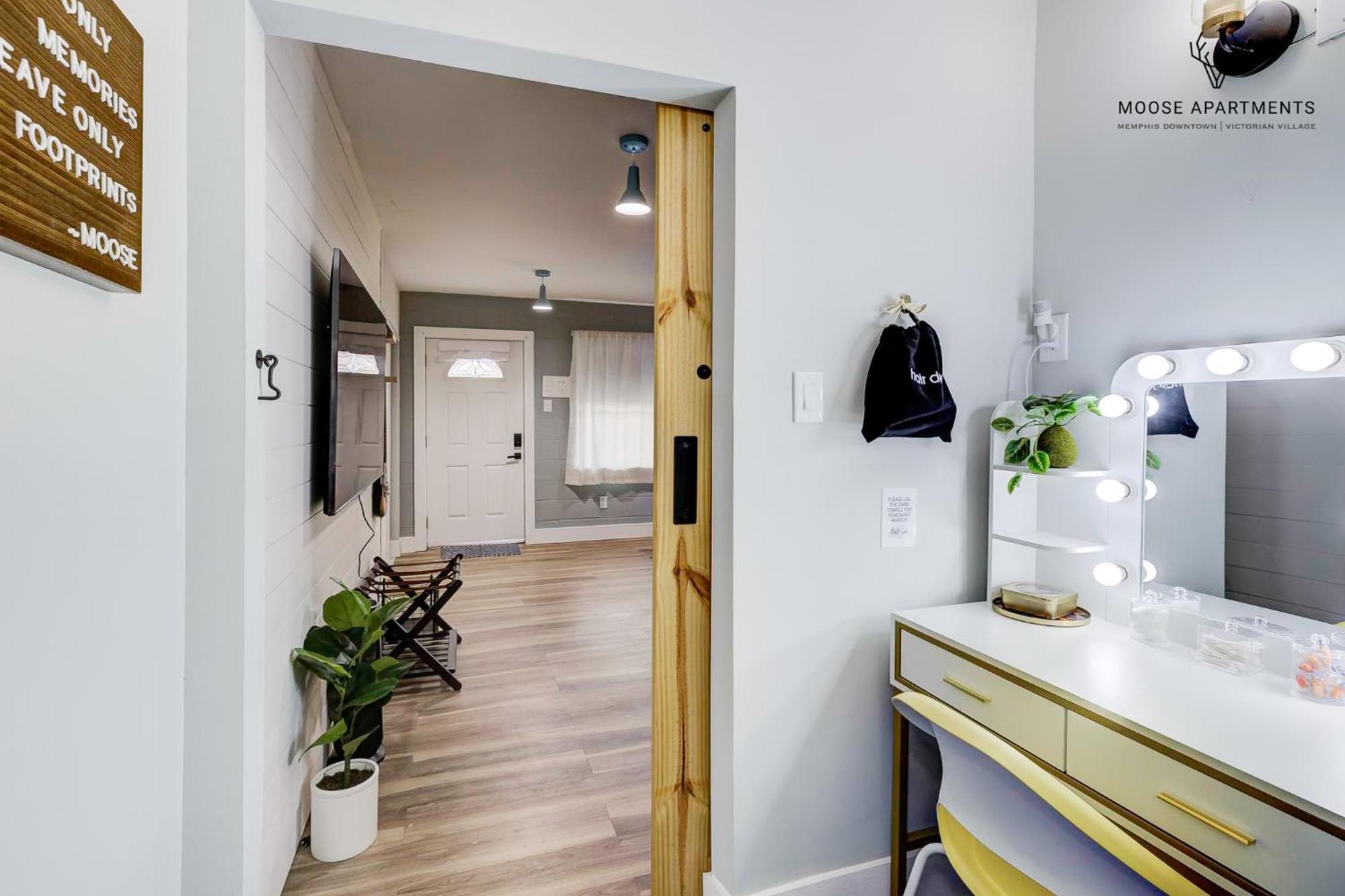 The Moose #9 - Brand New Luxe Modern Loft With Free Parking, King Bed & Fast Wifi Apartment เมมฟิส ภายนอก รูปภาพ